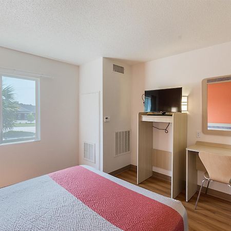 Motel 6-Columbia, Sc - Fort Jackson Area Bagian luar foto