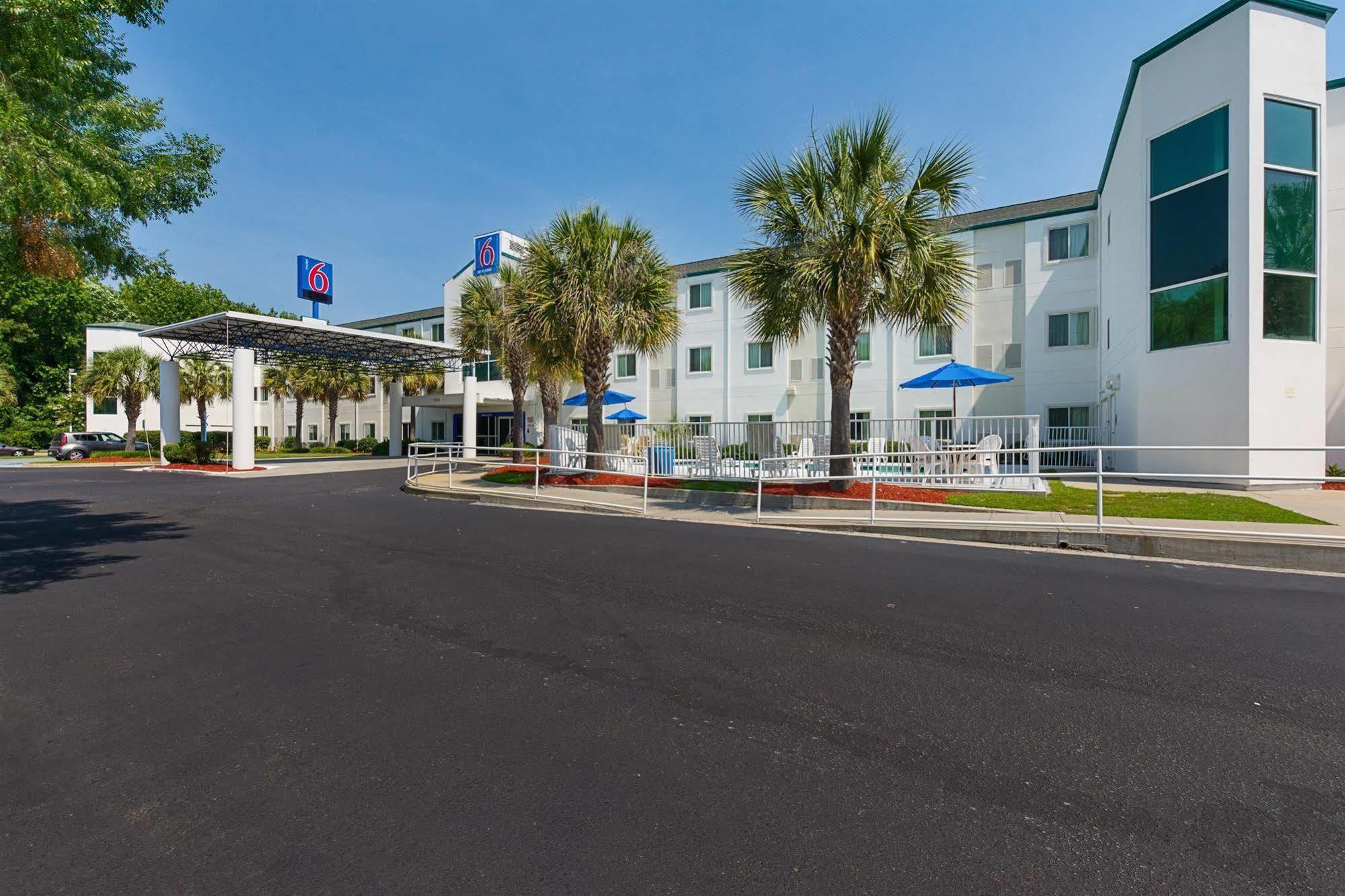 Motel 6-Columbia, Sc - Fort Jackson Area Bagian luar foto