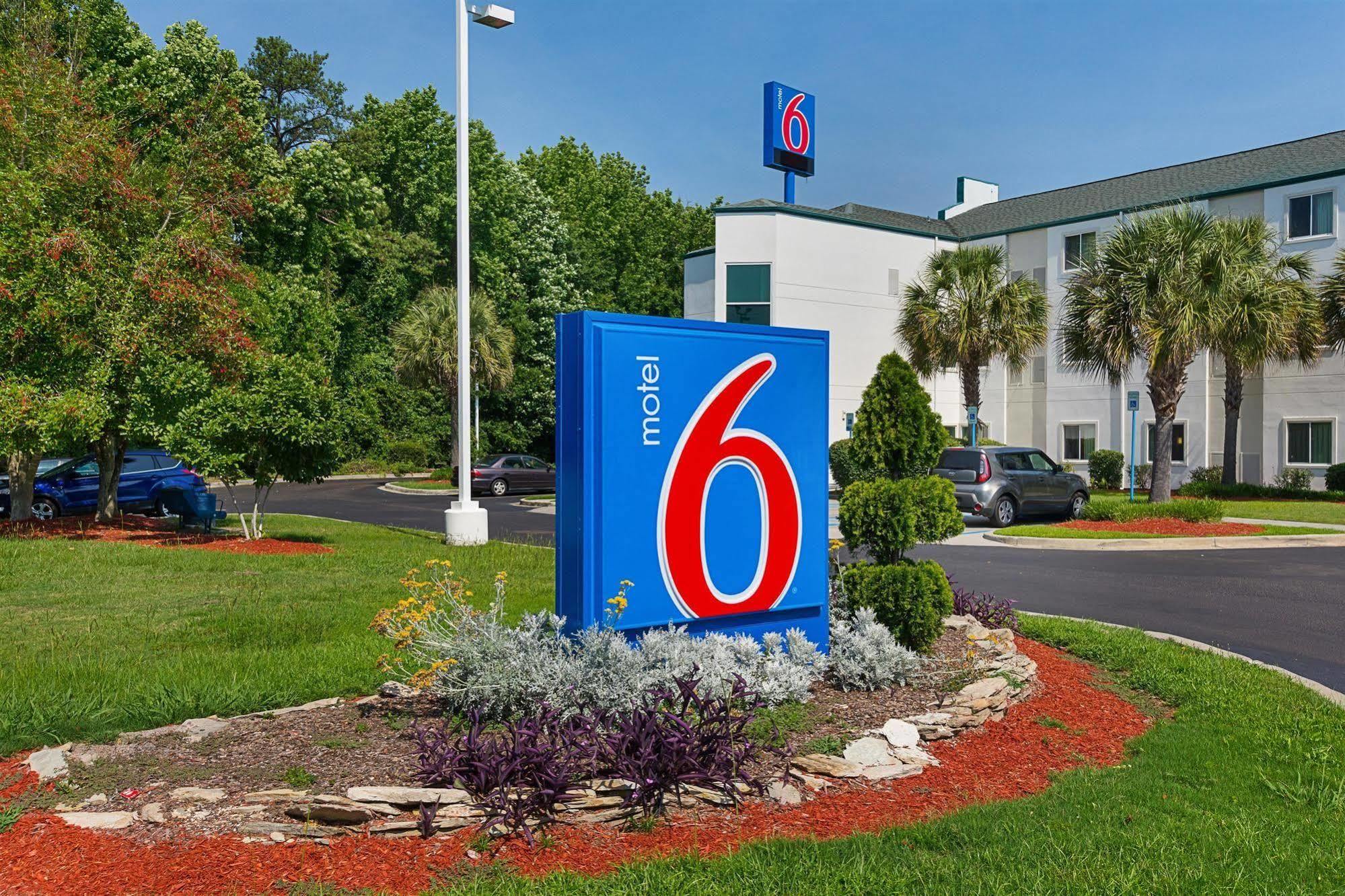 Motel 6-Columbia, Sc - Fort Jackson Area Bagian luar foto
