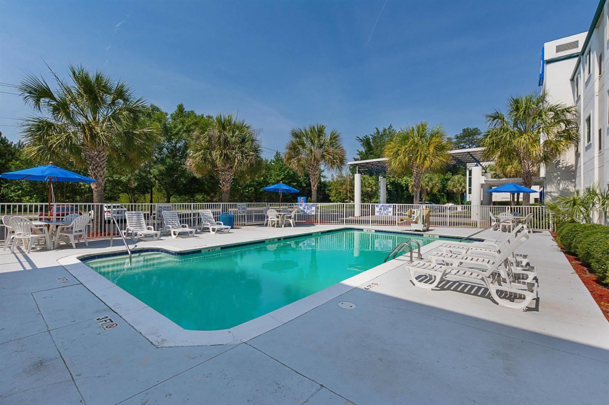 Motel 6-Columbia, Sc - Fort Jackson Area Bagian luar foto